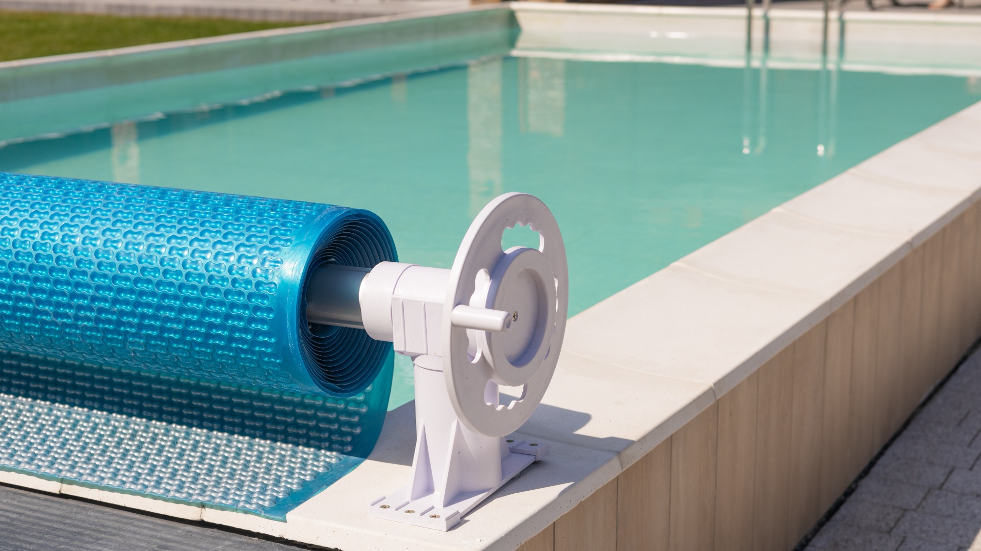 10 bonnes pratiques pour entretenir votre piscine de manière responsable